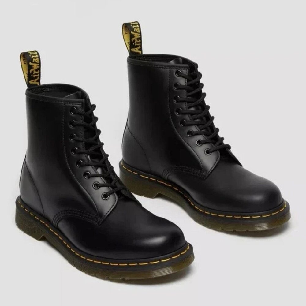 Dr. Doc Martens 1460 Women's Smooth Leather Lace Up Boots Black Size 6 NWOB $180